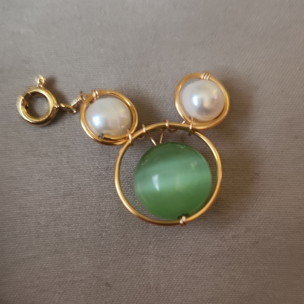 Gold Wire Green Stone and Pearl Pendant Charm